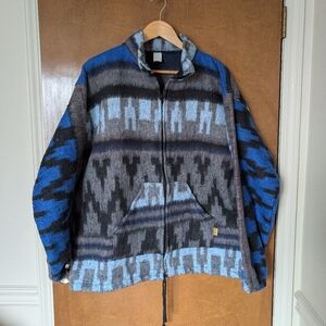Vintage Molina Gray Blue Black Indian Aztec Print Full Zip Fuzzy Jacket Coat